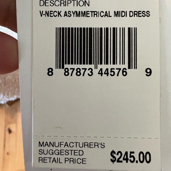 Beautiful Spring Dress by Aidan Maddox! - Picture 8 of 11